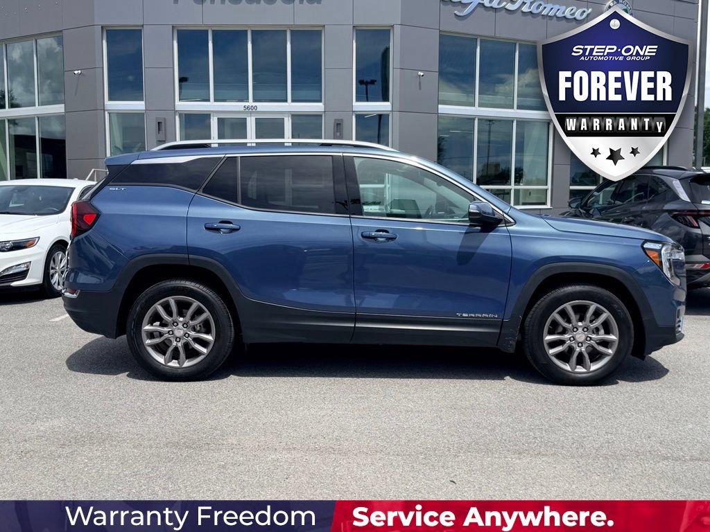 Used 2024 GMC Terrain SLT AWD/4WD image 7