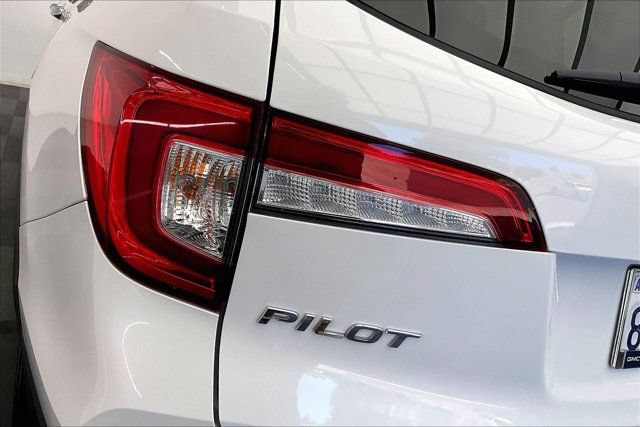 Used 2021 Honda Pilot Touring image 29