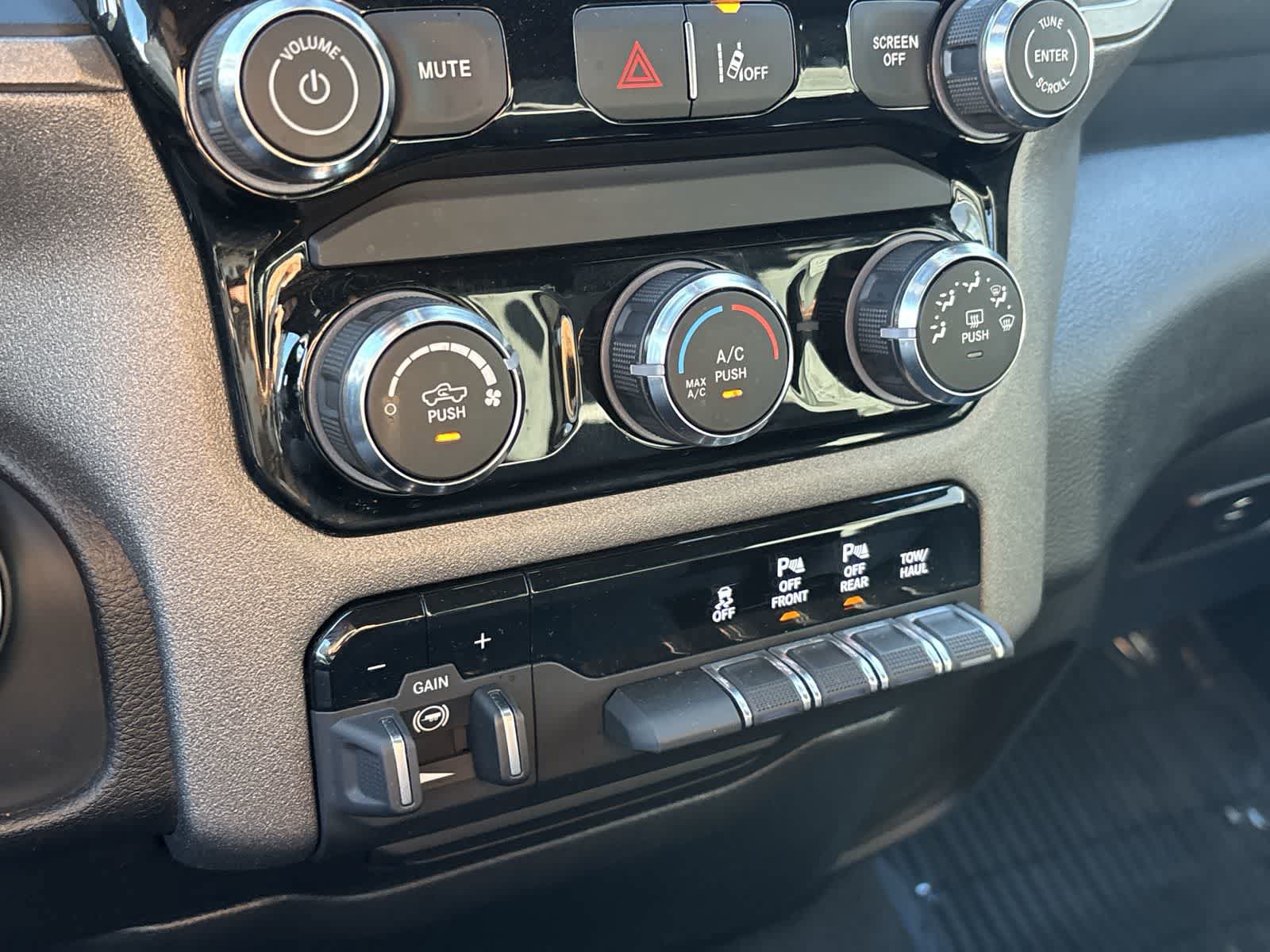 Used 2025 RAM 1500 Tradesman AWD/4WD image 21