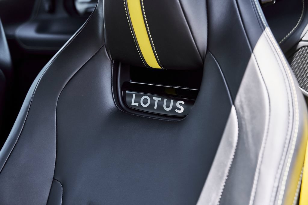 Used 2026 Lotus Emira SE RWD image 43