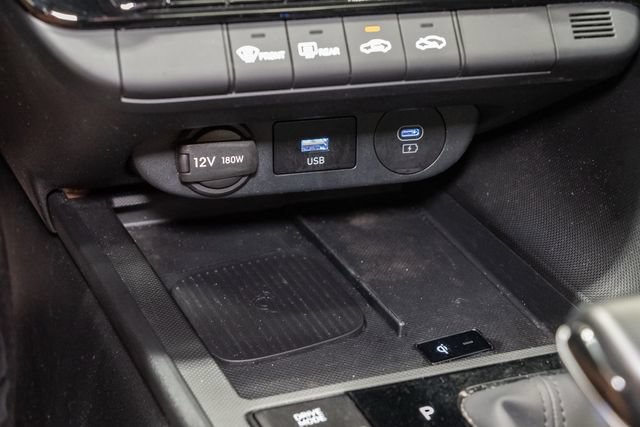 Used 2025 Hyundai Elantra Sport FWD image 21