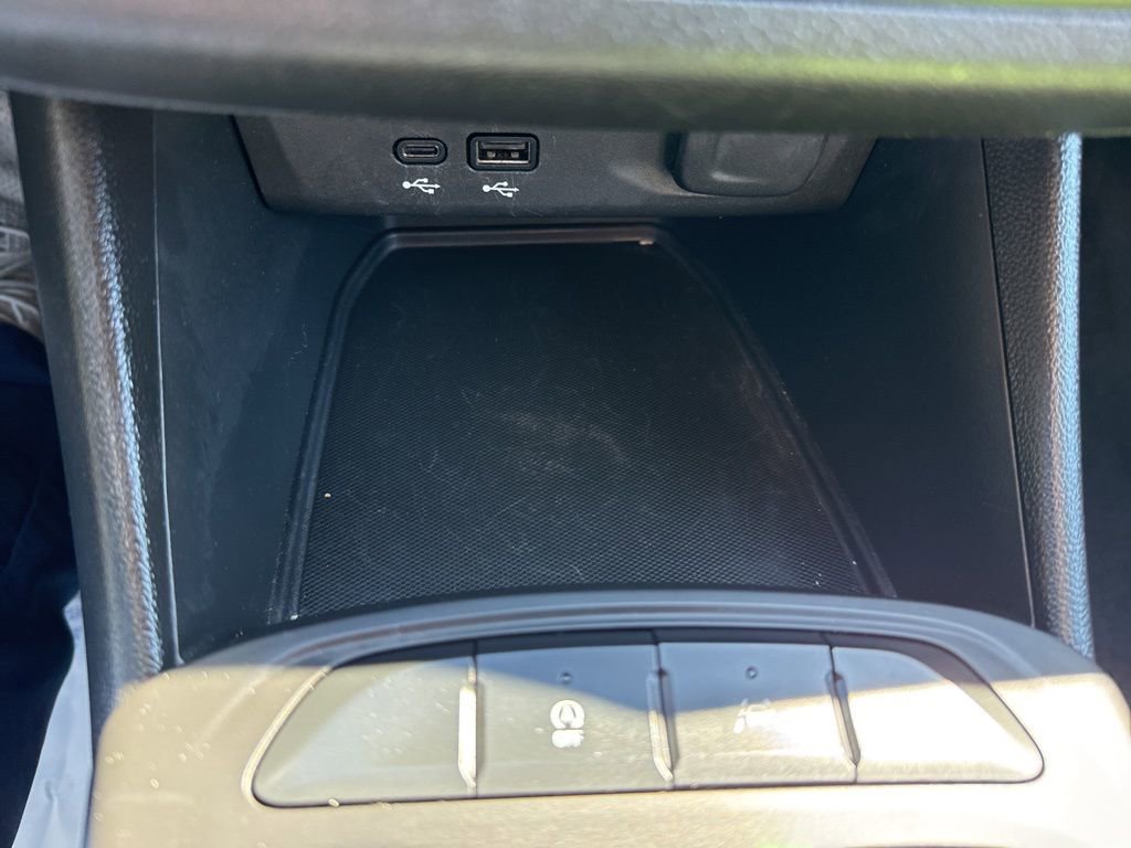 Certified 2025 Buick Envista Preferred image 13