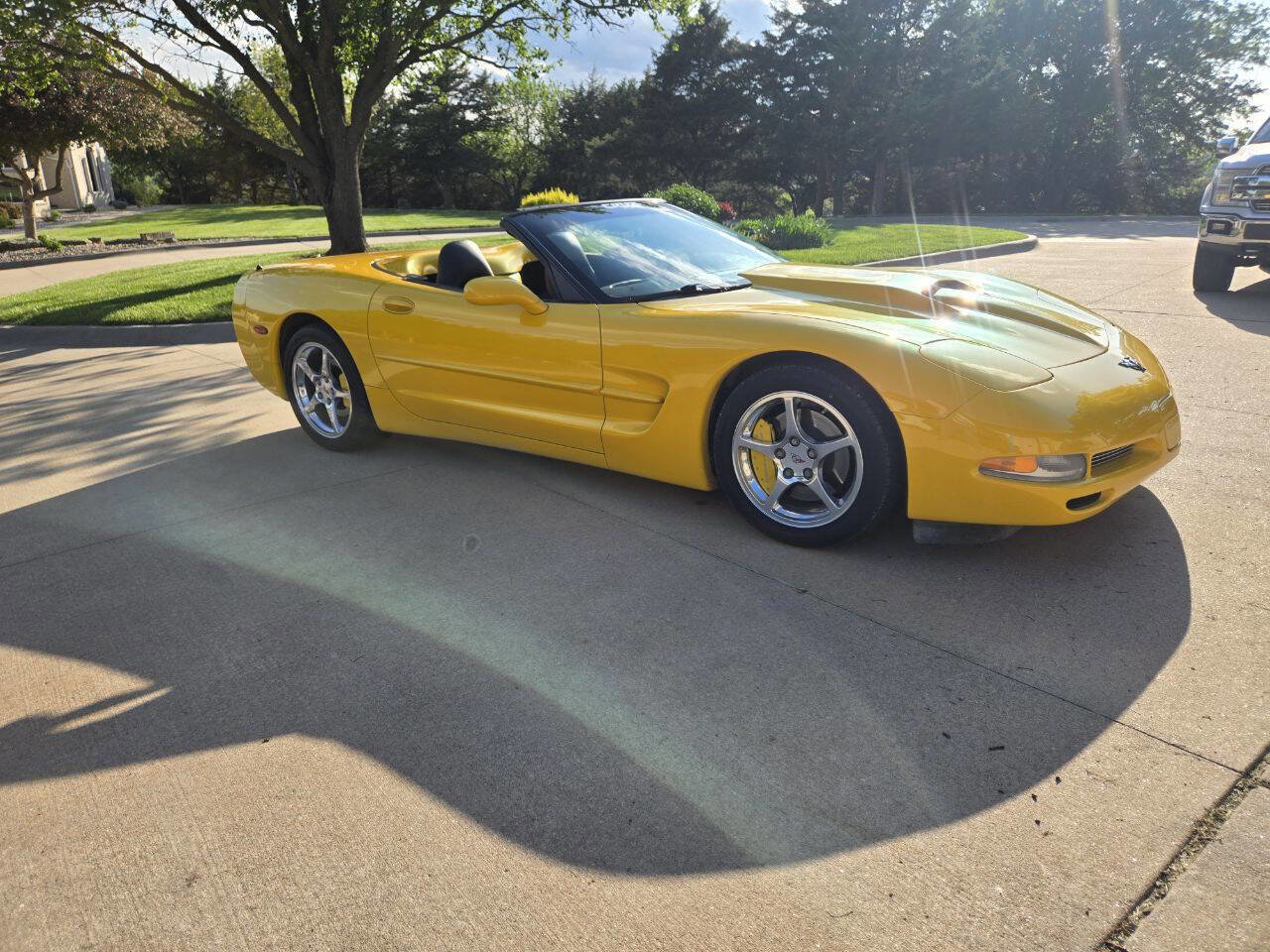 Used 2000 Chevrolet Corvette Convertible w/ Memory Pkg RWD image 5