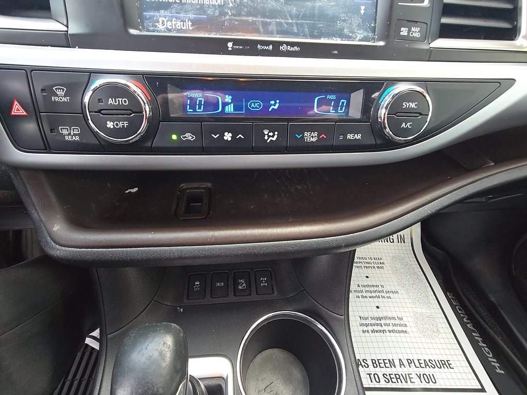 Certified 2019 Toyota Highlander XLE AWD/4WD image 16