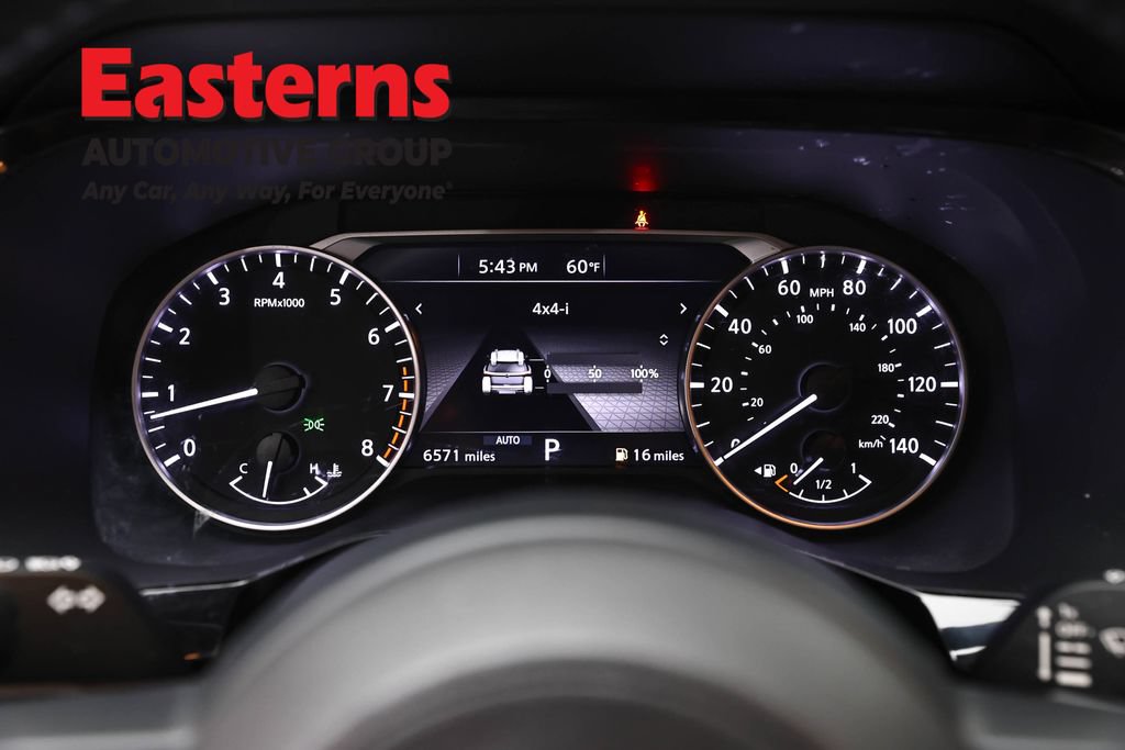 Used 2024 Nissan Pathfinder SV AWD/4WD image 18