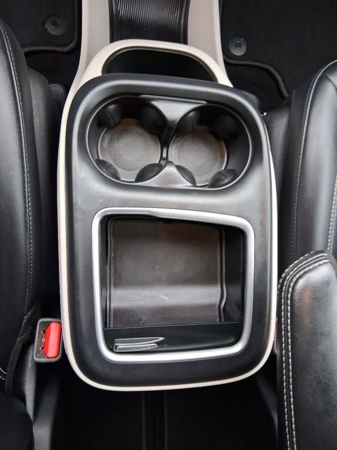 Used 2024 Chrysler Pacifica Touring-L FWD image 17