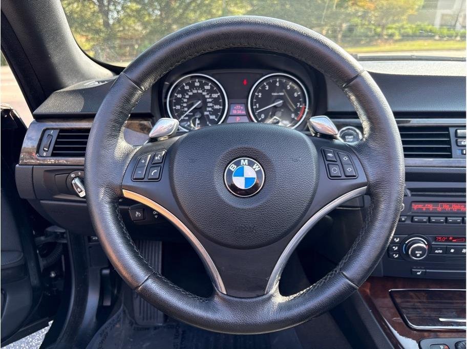 Used 2009 BMW 335i 335i Convertible 2D w/ Premium Pkg image 13