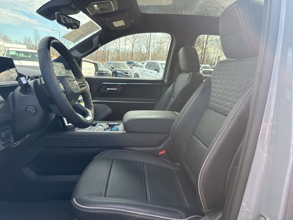 Used 2024 GMC Sierra EV Denali image 9