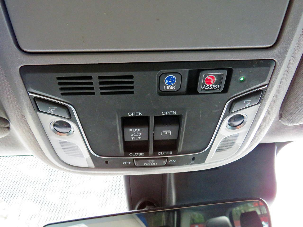 Used 2020 Honda Pilot Elite image 37