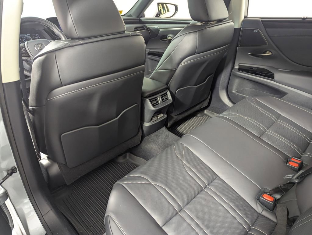 Used 2025 Lexus ES 300h Ultra Luxury w/ Accessory Package (Z1) image 19