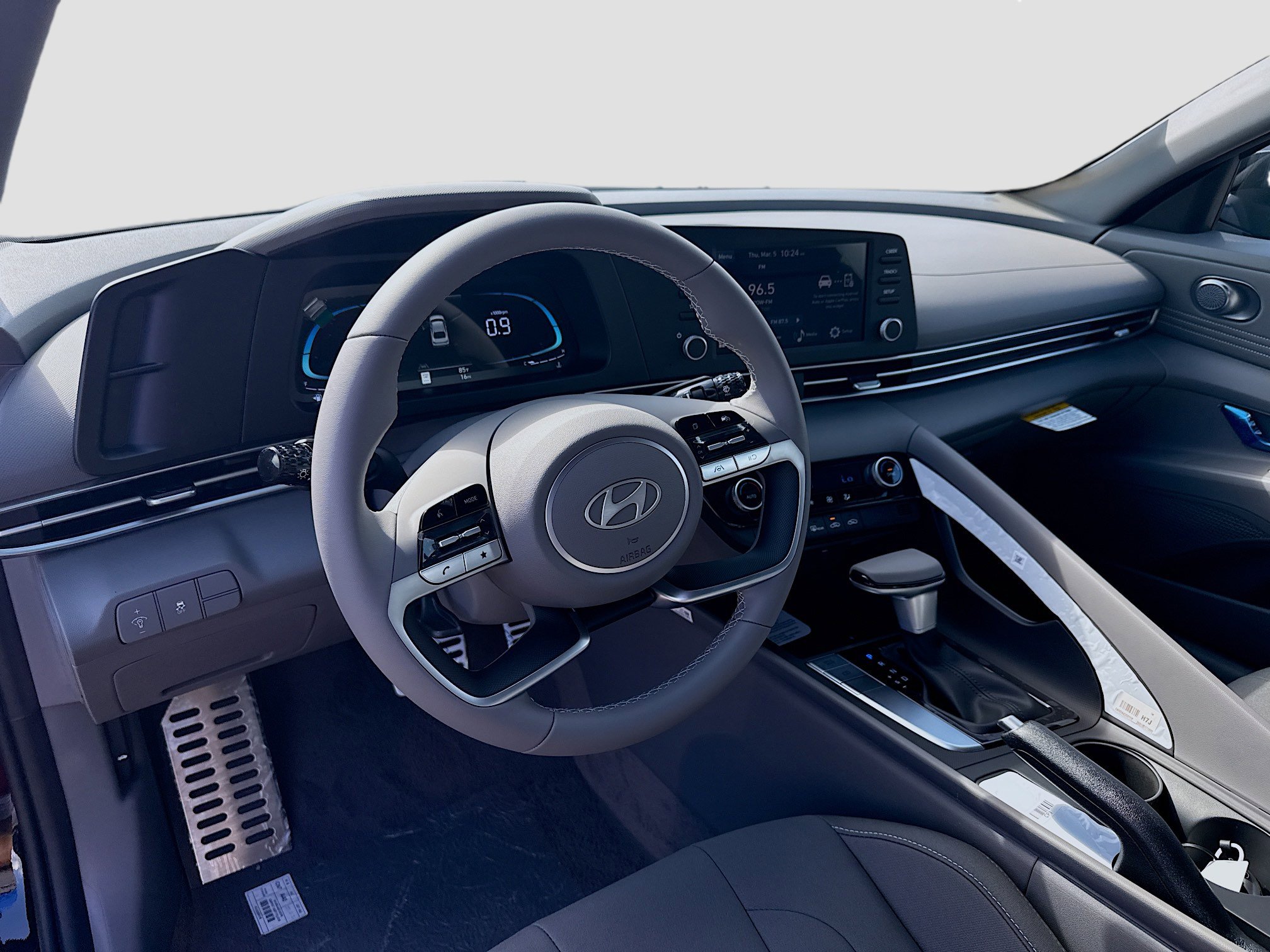 New 2026 Hyundai Elantra Sport image 7