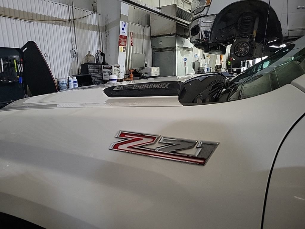 Used 2024 Chevrolet Silverado 2500 LT AWD/4WD image 9
