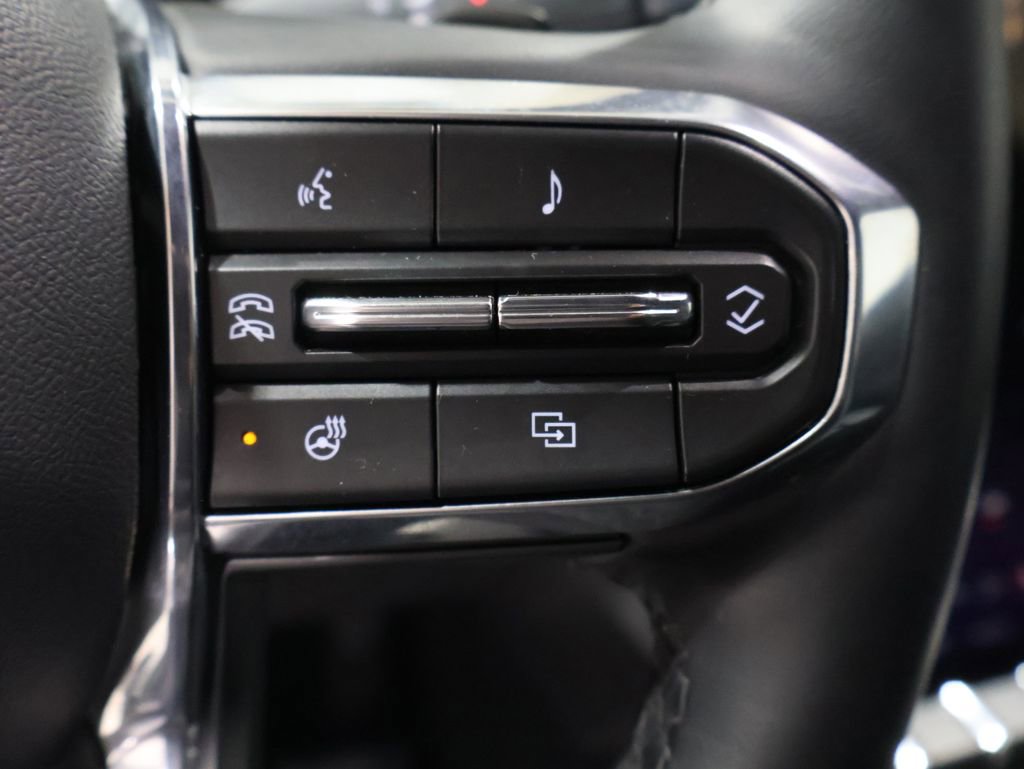 Used 2024 GMC Acadia Elevation image 37