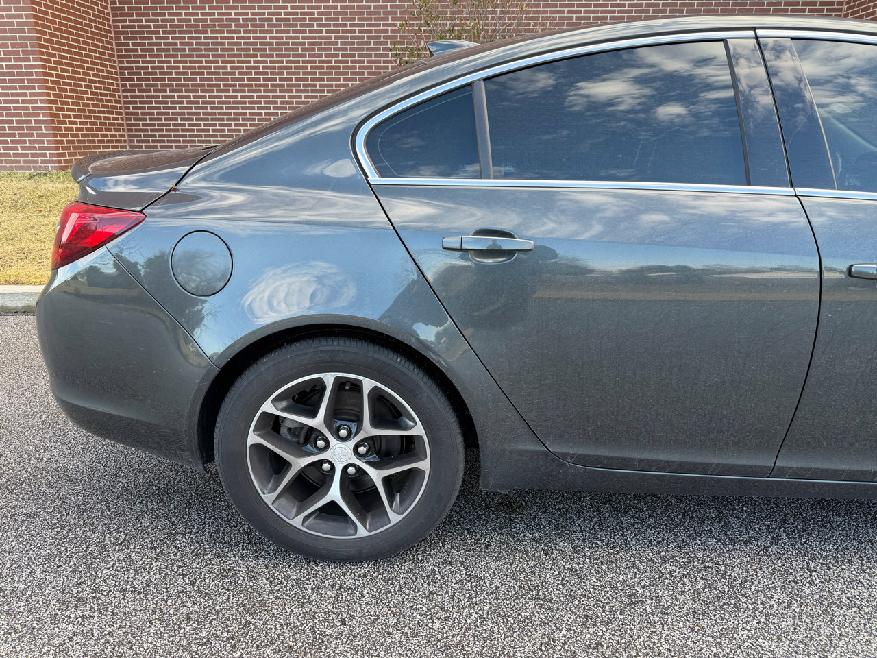 Used 2017 Buick Regal Sport Touring image 13