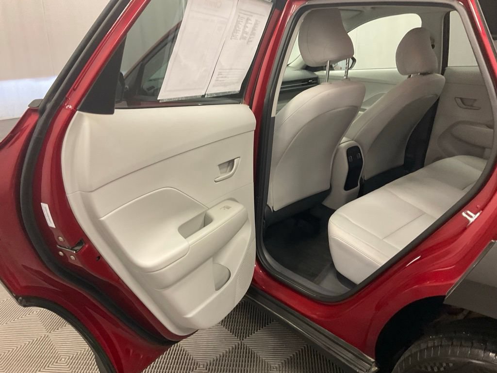 Used 2025 Hyundai Kona SEL AWD/4WD image 25