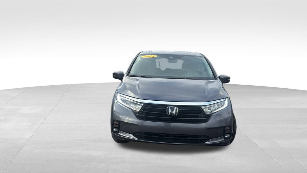 Certified 2024 Honda Odyssey Touring image 2