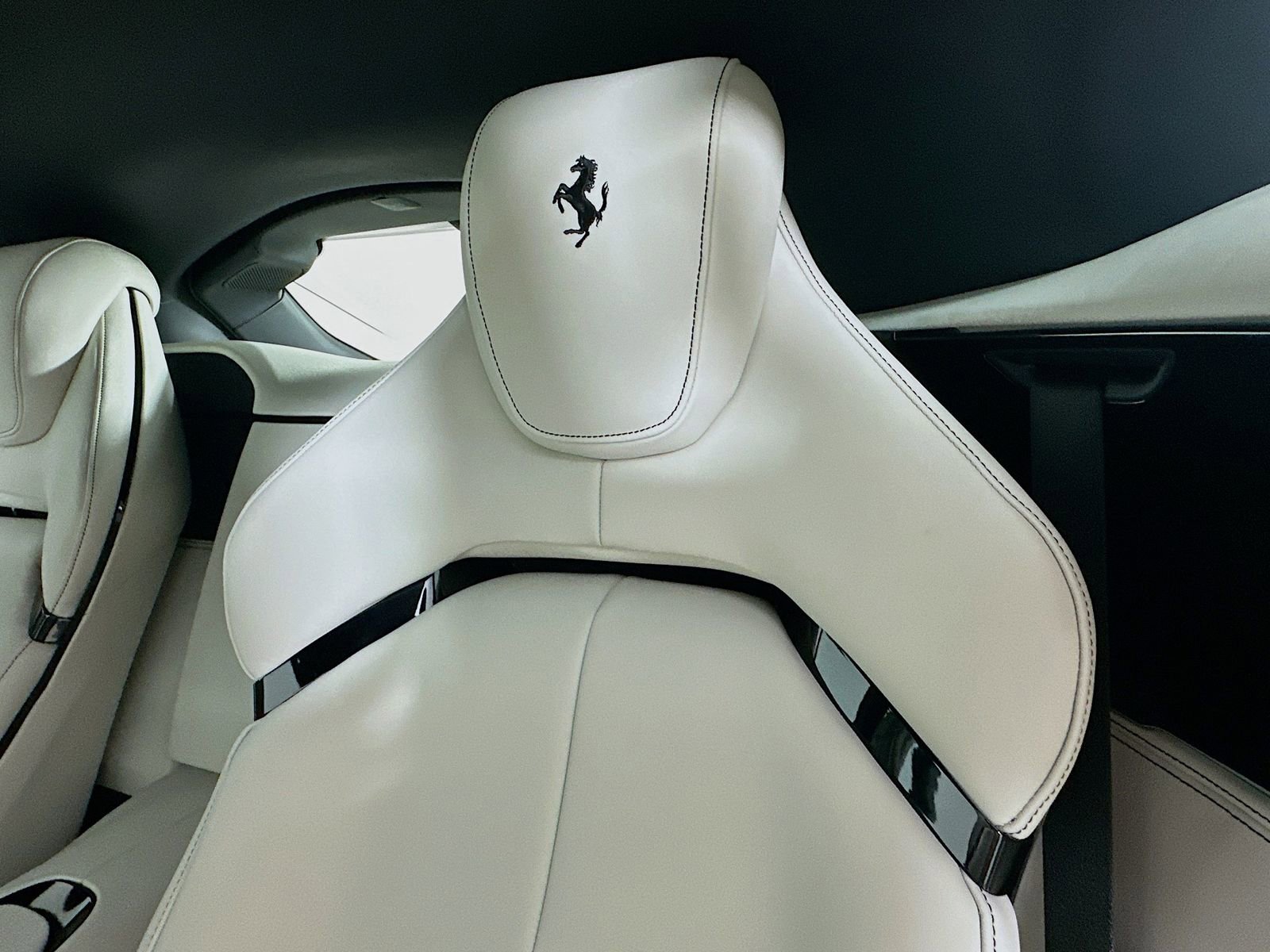 Used 2025 Ferrari Purosangue AWD/4WD image 54