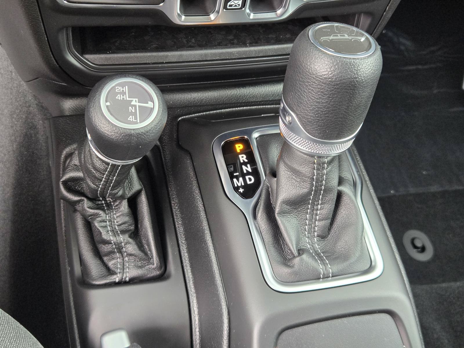 New 2026 Jeep Gladiator Sport AWD/4WD image 16