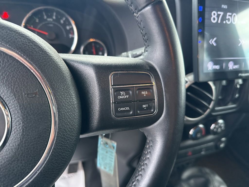 Used 2017 Jeep Wrangler Unlimited Sahara image 16