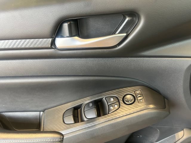 Used 2024 Nissan Altima 2.5 SV FWD image 10