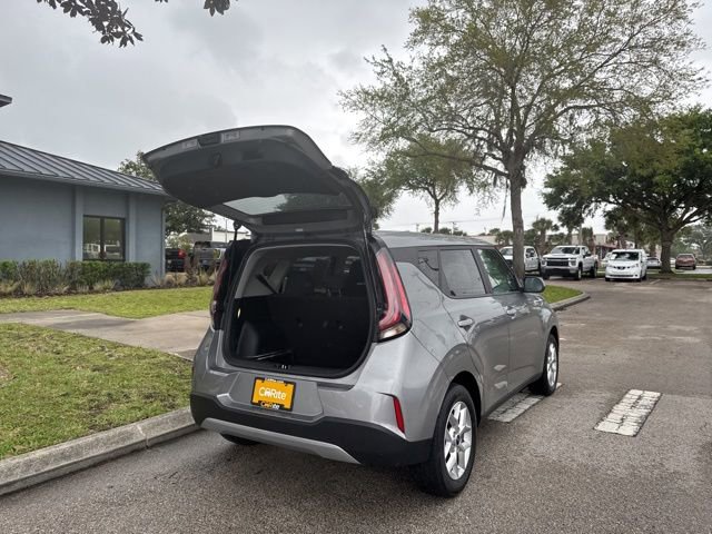Used 2025 Kia Soul LX w/ LX Technology Package image 17