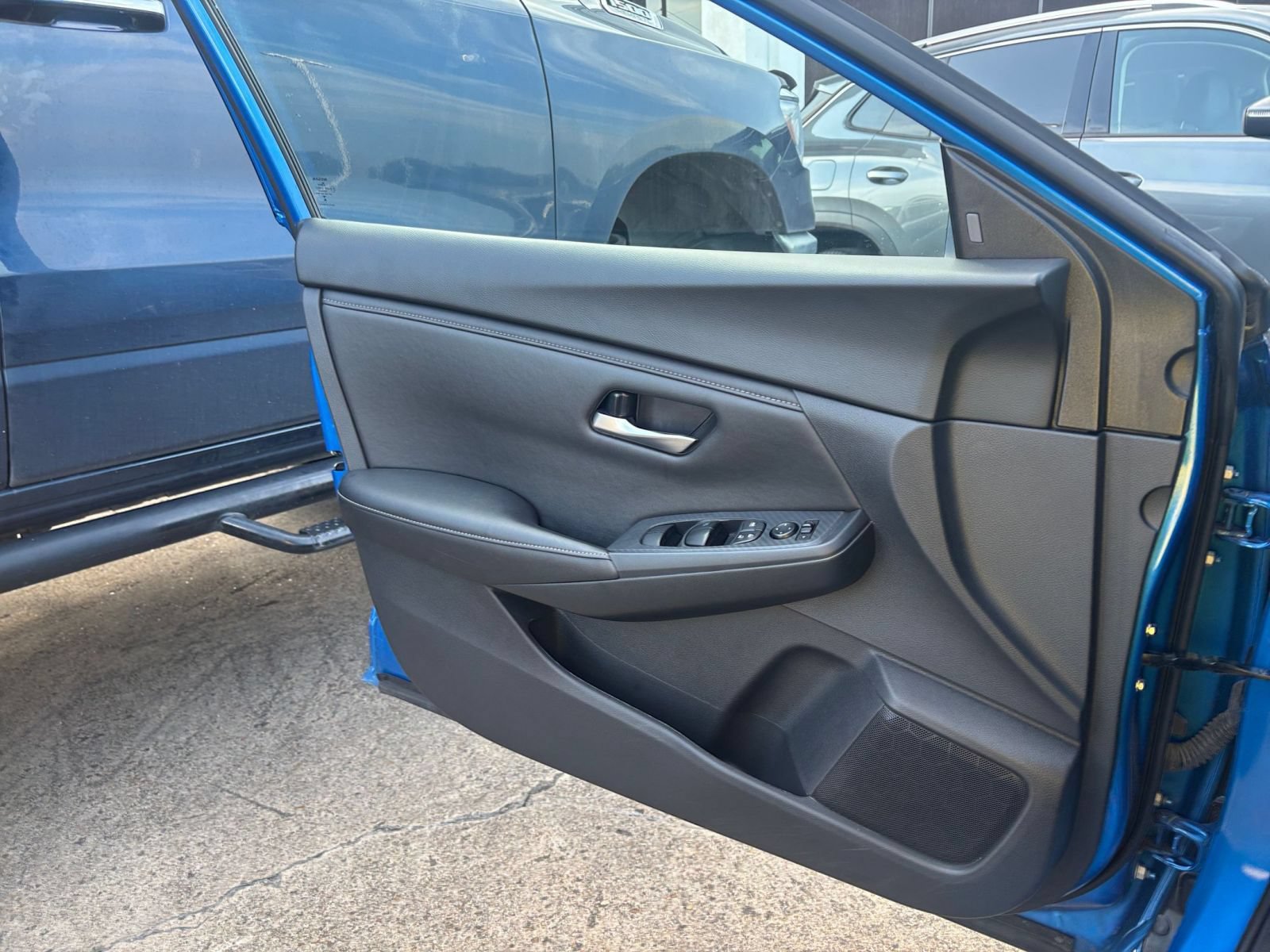 Used 2025 Nissan Sentra SV FWD image 18