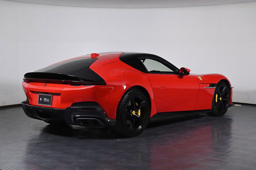 Certified 2025 Ferrari 12Cilindri image 9