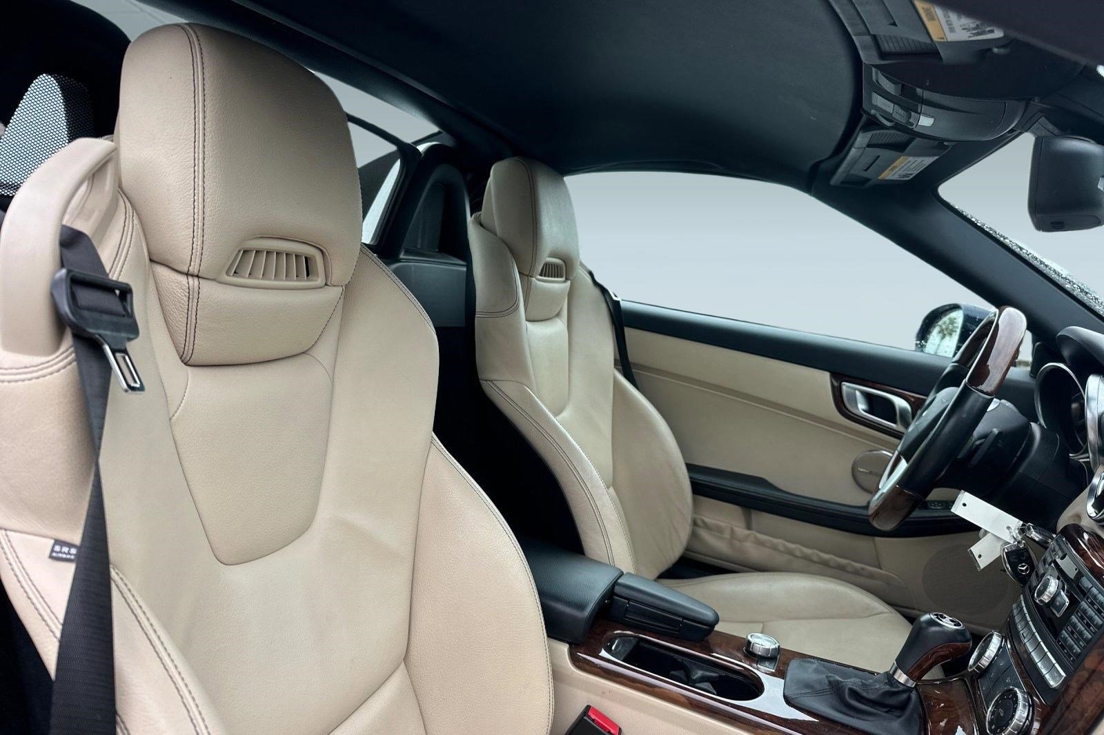 Used 2012 Mercedes-Benz SLK 350 image 25