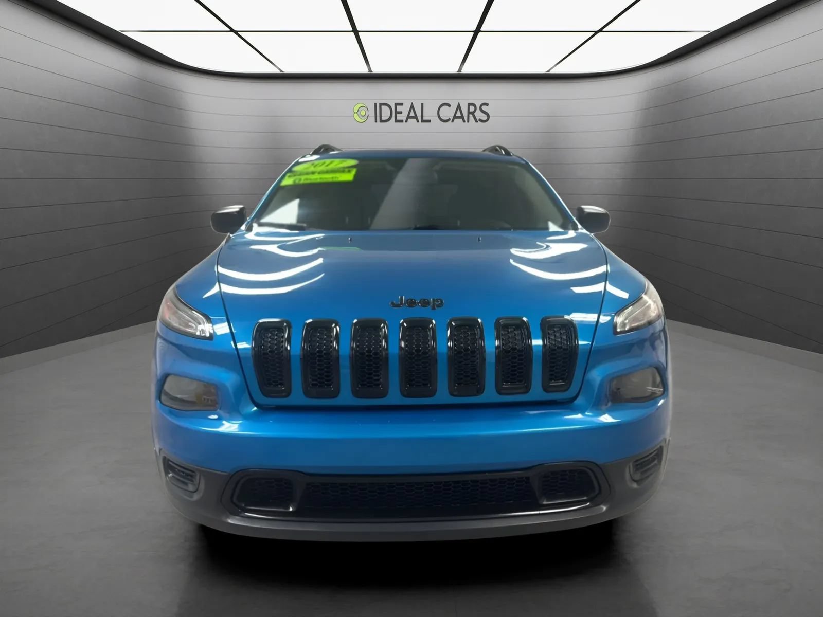 Used 2017 Jeep Cherokee Sport FWD image 2
