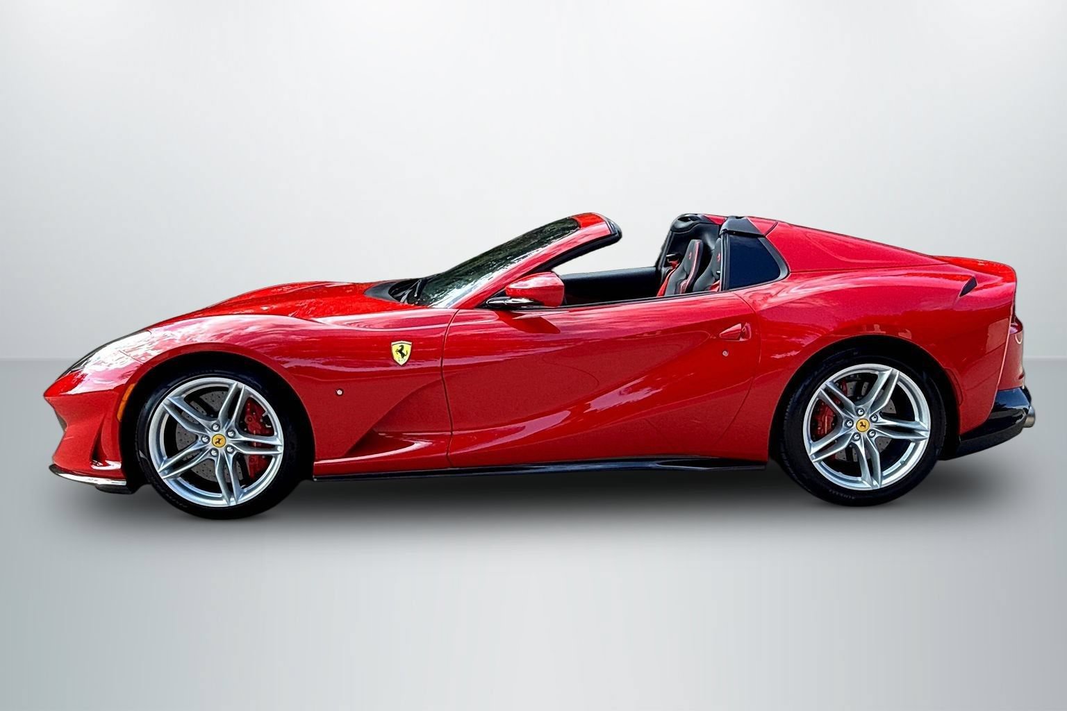 Used 2022 Ferrari 812 GTS RWD image 8