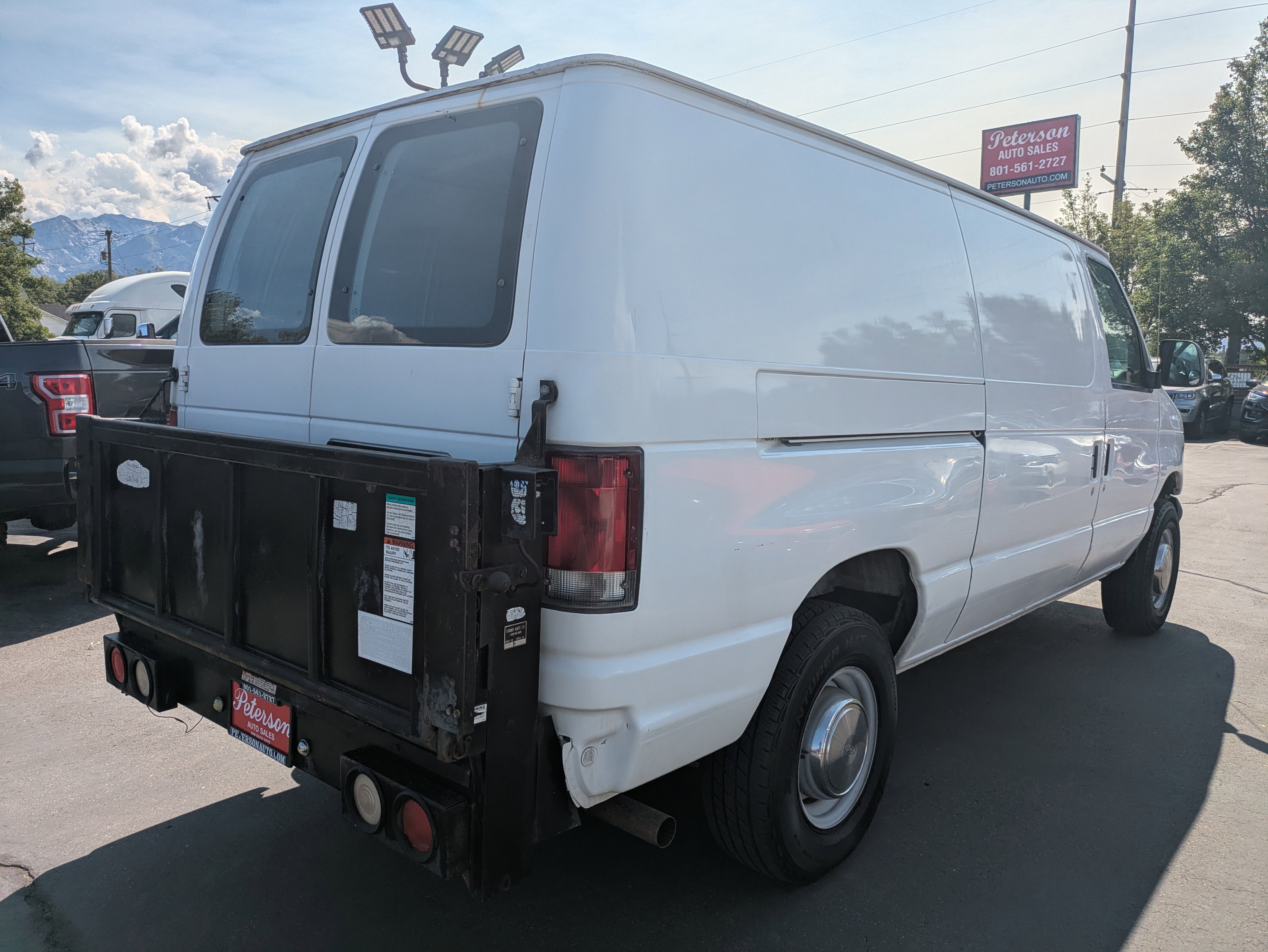 Used 1998 Ford E-350 and Econoline 350 image 4