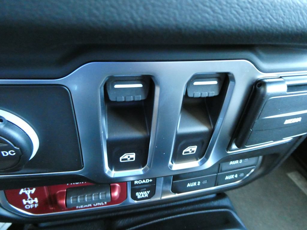 New 2026 Jeep Wrangler Rubicon AWD/4WD image 17