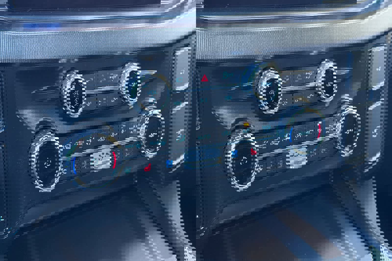 New 2026 Ford F350 Platinum w/ Tremor Off-Road Package AWD/4WD image 18