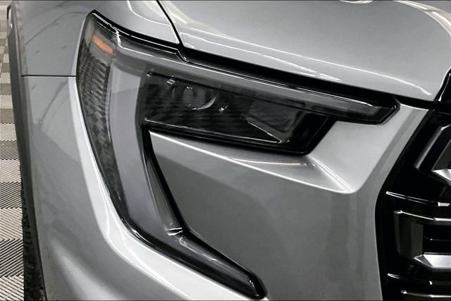 Used 2025 GMC Acadia AT4 image 32