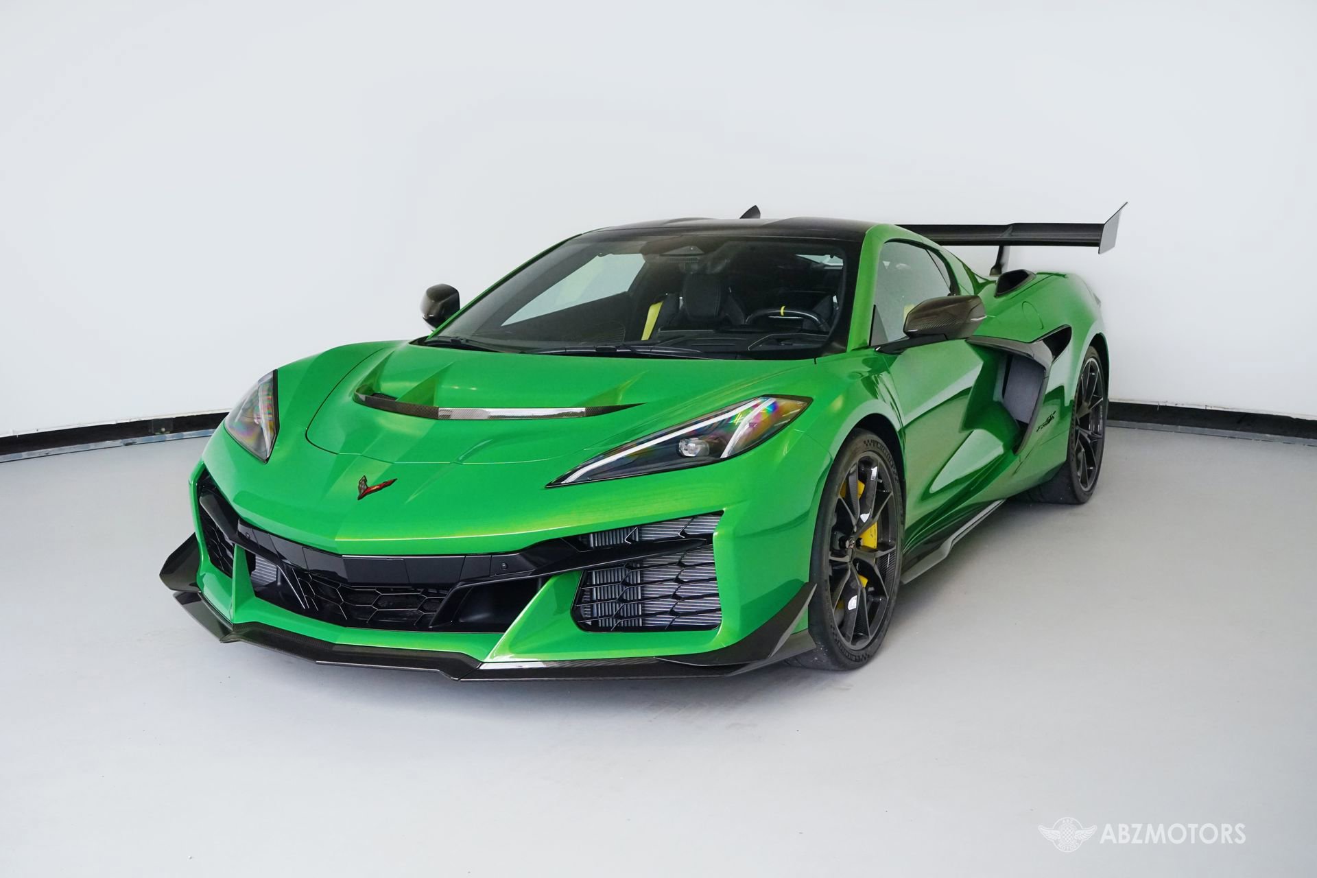 Used 2026 Chevrolet Corvette ZR1X AWD/4WD image 2
