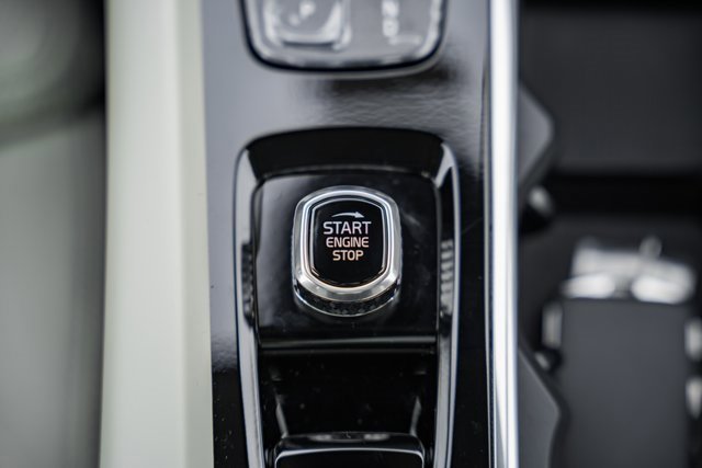 New 2026 Volvo XC60 B5 Ultra w/ Protection Package Premier image 27