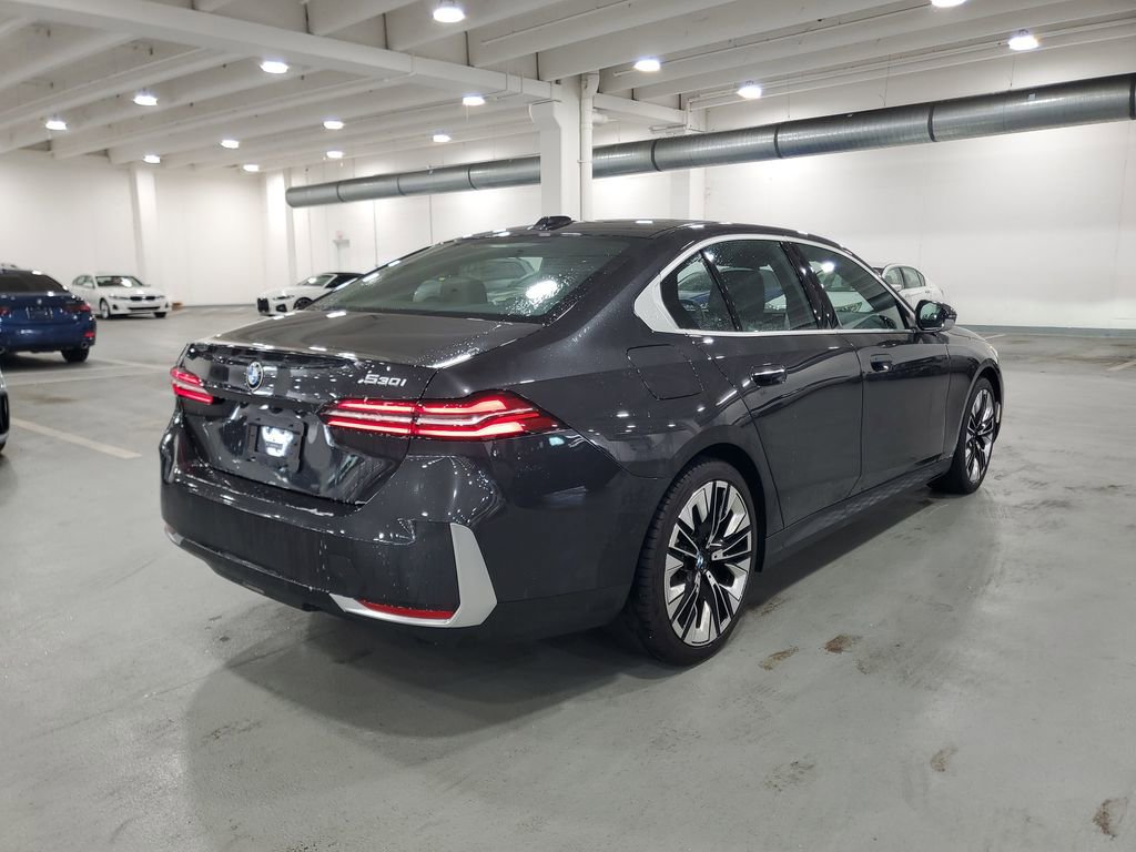 Certified 2024 BMW 530i image 3