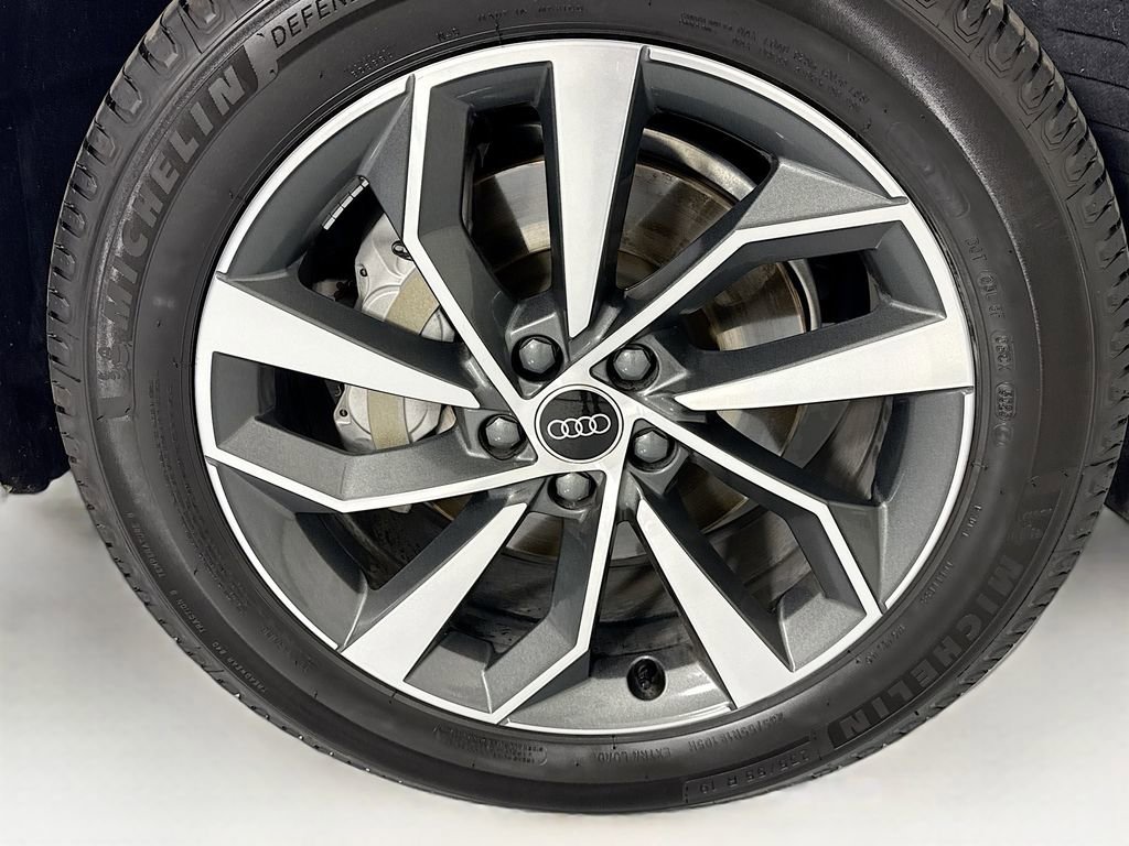 Certified 2023 Audi Q5 2.0T Premium Plus w/ Premium Plus Package AWD/4WD image 33