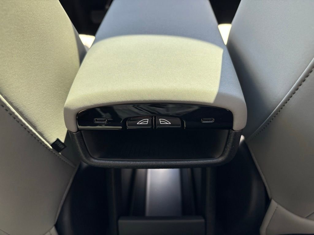 New 2026 Volvo EX30 Plus w/ Climate Package AWD/4WD image 17