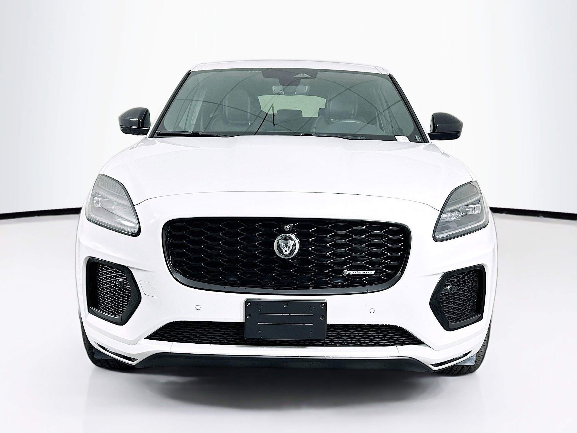 Used 2024 Jaguar E-PACE R-Dynamic SE image 2