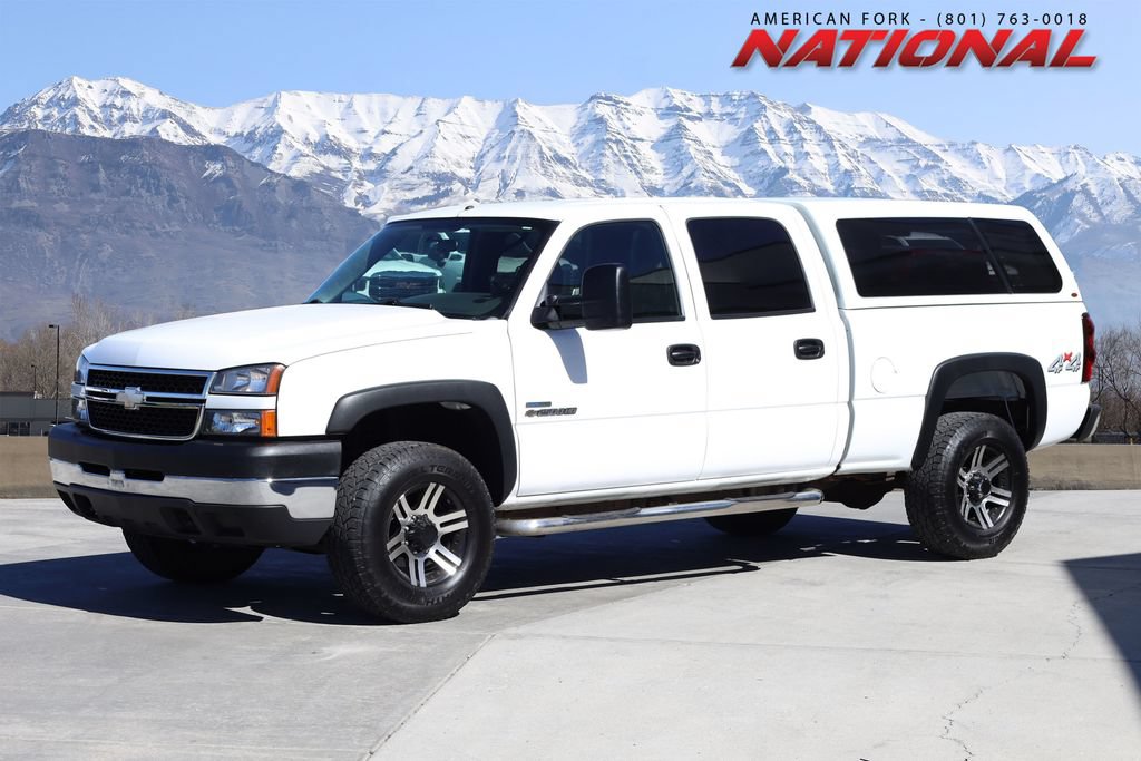 Used 2007 Chevrolet Silverado 2500 W/T w/ Heavy-Duty Power Package AWD/4WD image 1