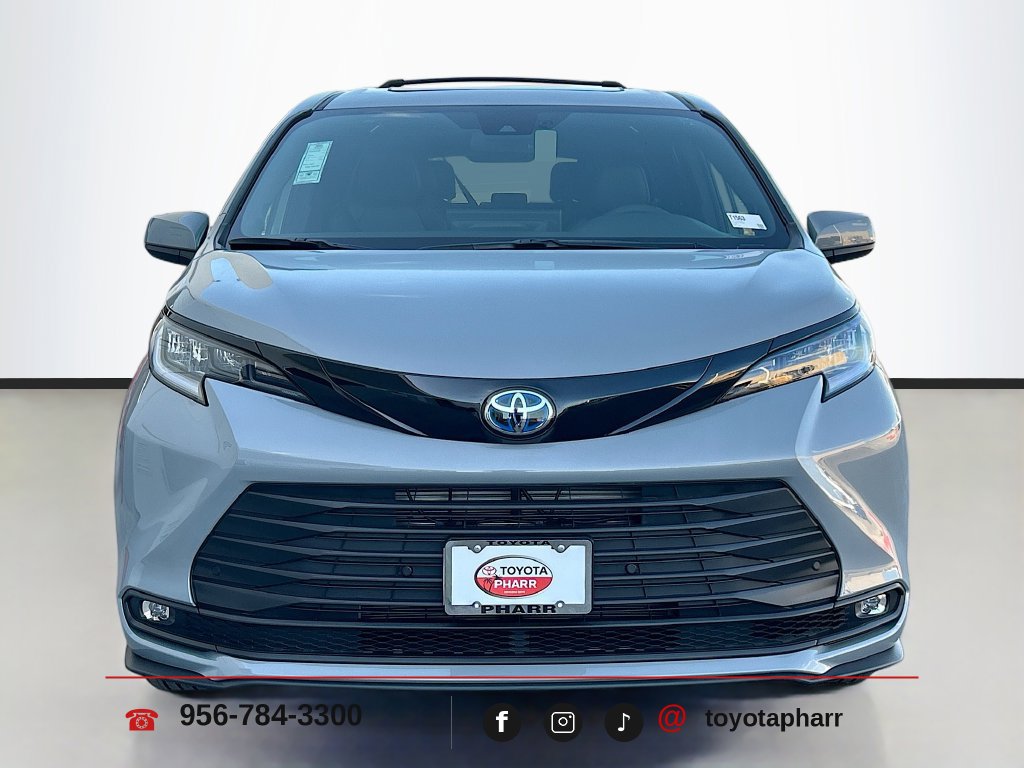 New 2025 Toyota Sienna XLE Woodland Edition AWD/4WD image 2