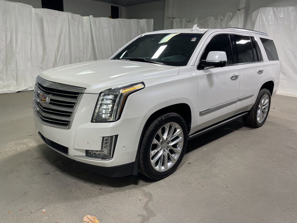 Used 2019 Cadillac Escalade Platinum AWD/4WD image 3