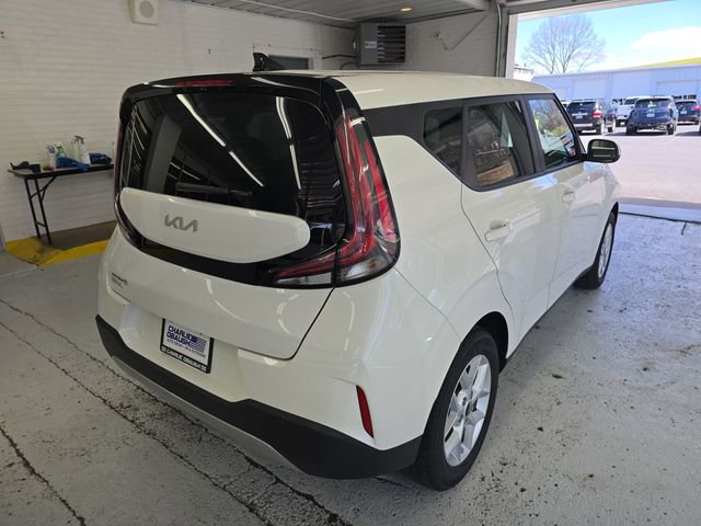 Certified 2025 Kia Soul LX FWD image 5
