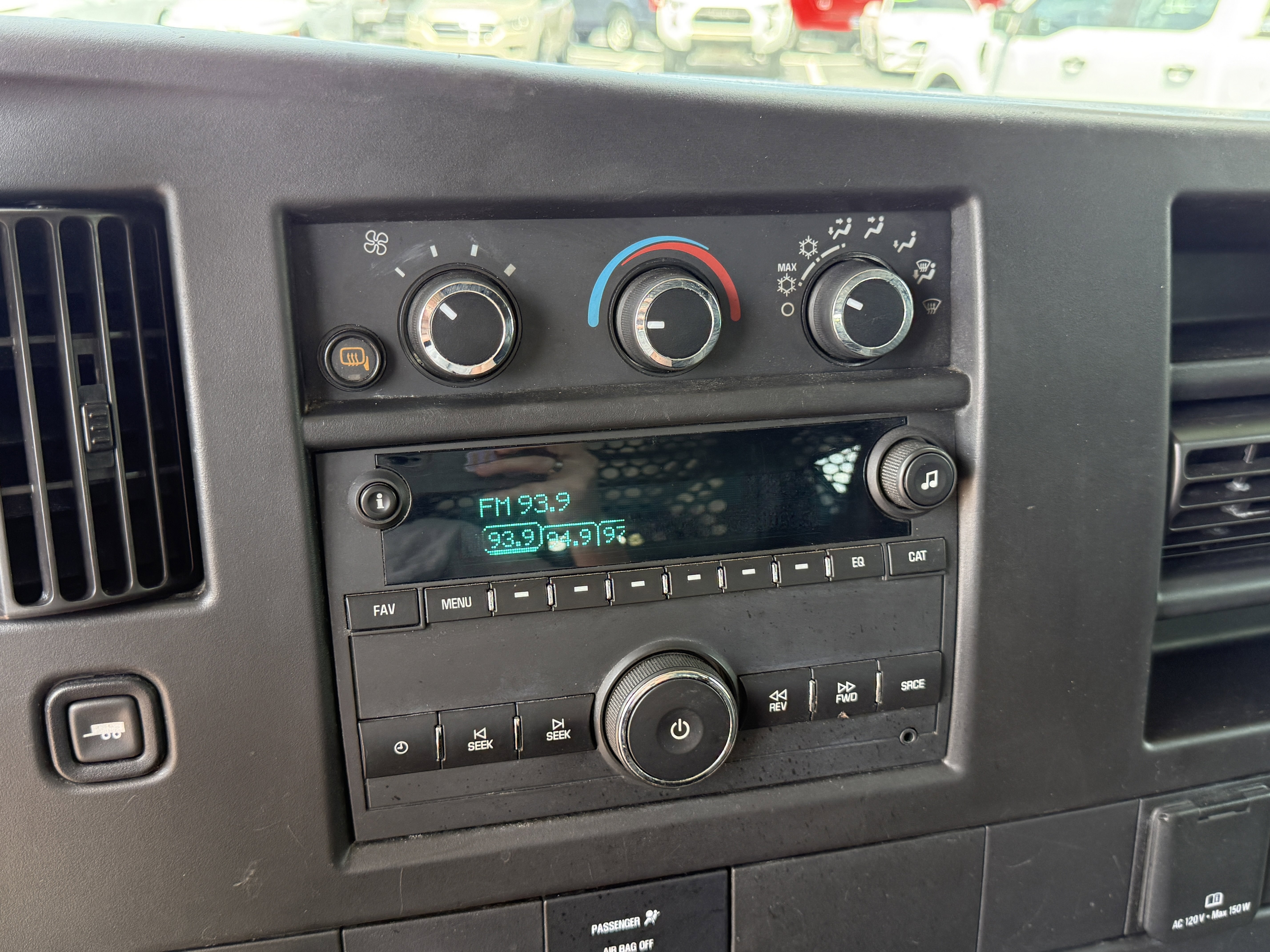Used 2021 GMC Savana 2500 w/ Driver Convenience Package RWD image 18