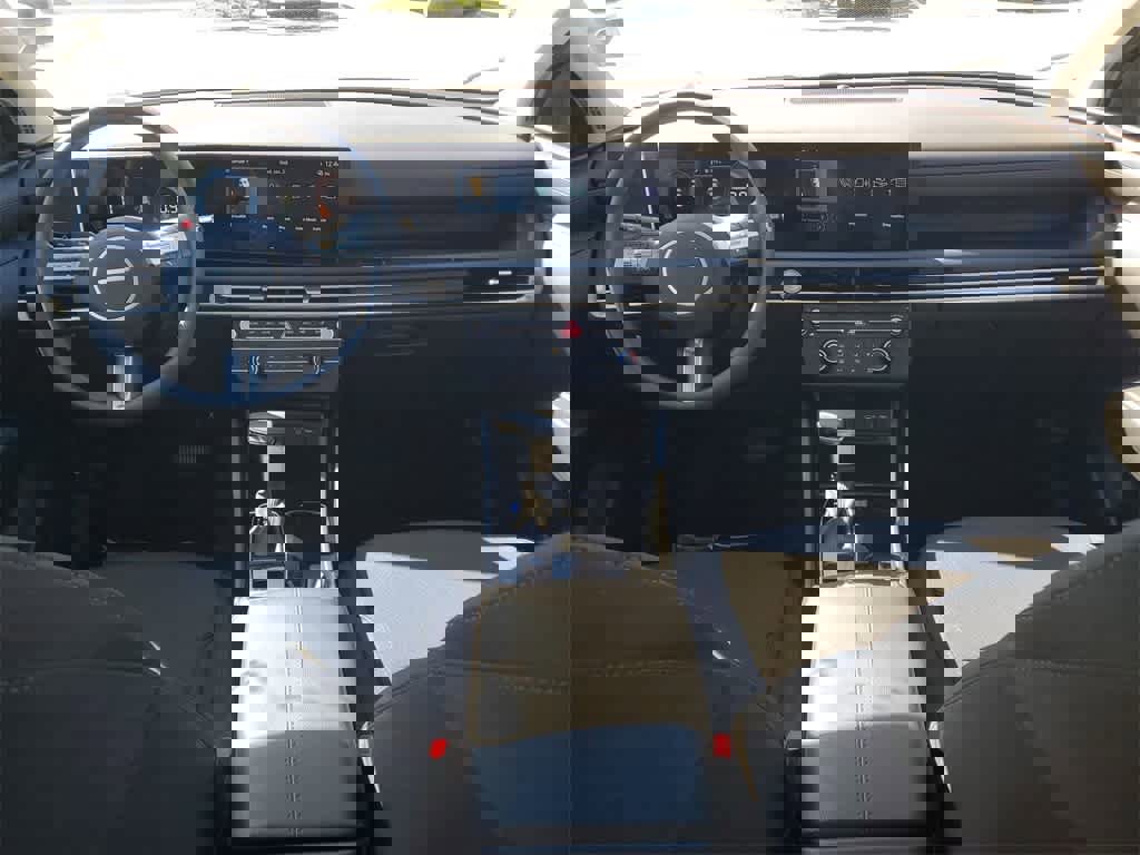 Used 2025 Hyundai Tucson SE image 12