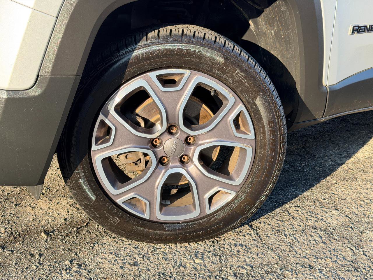 Used 2015 Jeep Renegade Limited AWD/4WD image 80