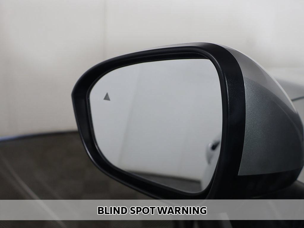 Used 2025 Mitsubishi Outlander SE FWD image 7