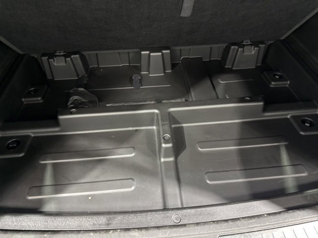 Used 2021 Chevrolet Suburban RST image 15