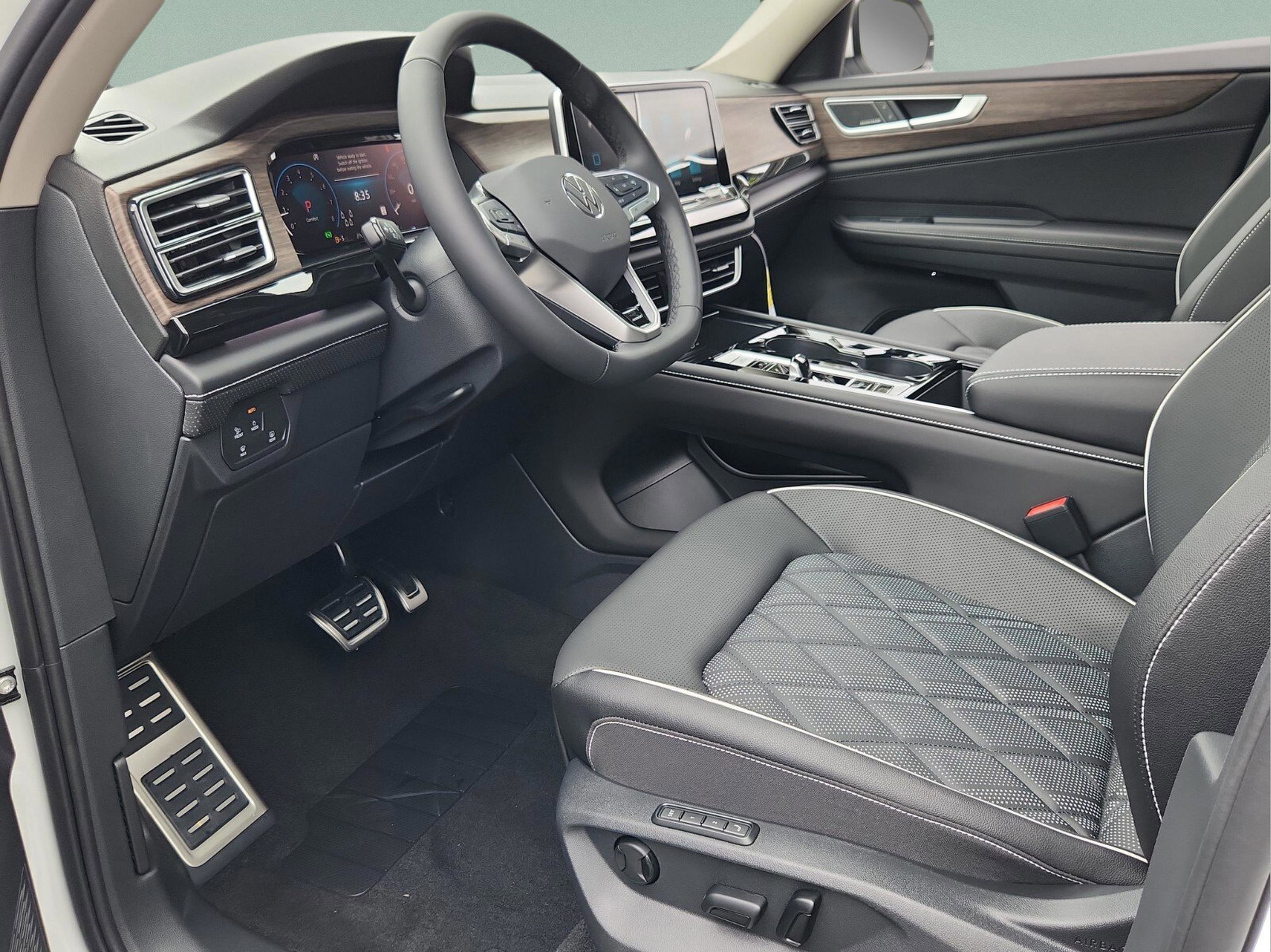 New 2026 Volkswagen Atlas SEL Premium R-Line image 16